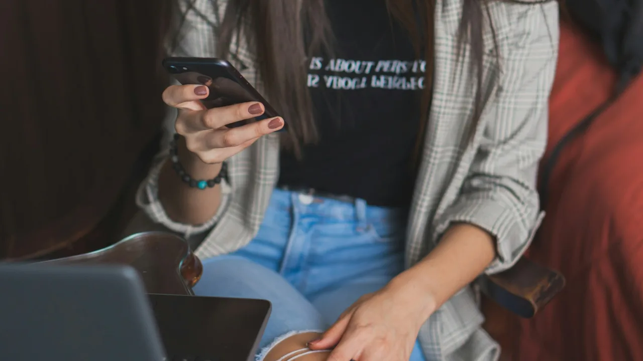 Diputados tipifican como delito el uso de IA para crear imágenes íntimas falsas