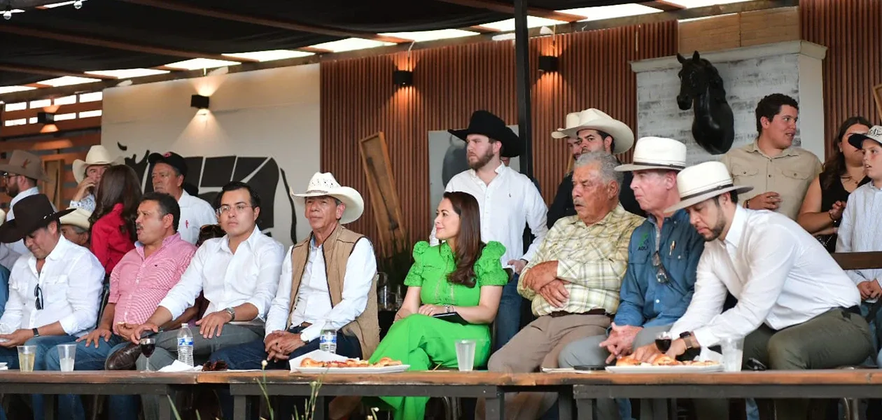 Gobernadora refuerza apoyo al sector ganadero en Aguascalientes durante asamblea de la UGRGH