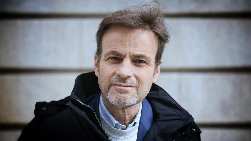 Jaume Asens recibe el alta tras trasplantarse el riñón de su madre