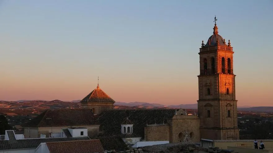 La parroquia de Santiago Apóstol de Montilla celebra 25 años como Bien de Interés Cultural