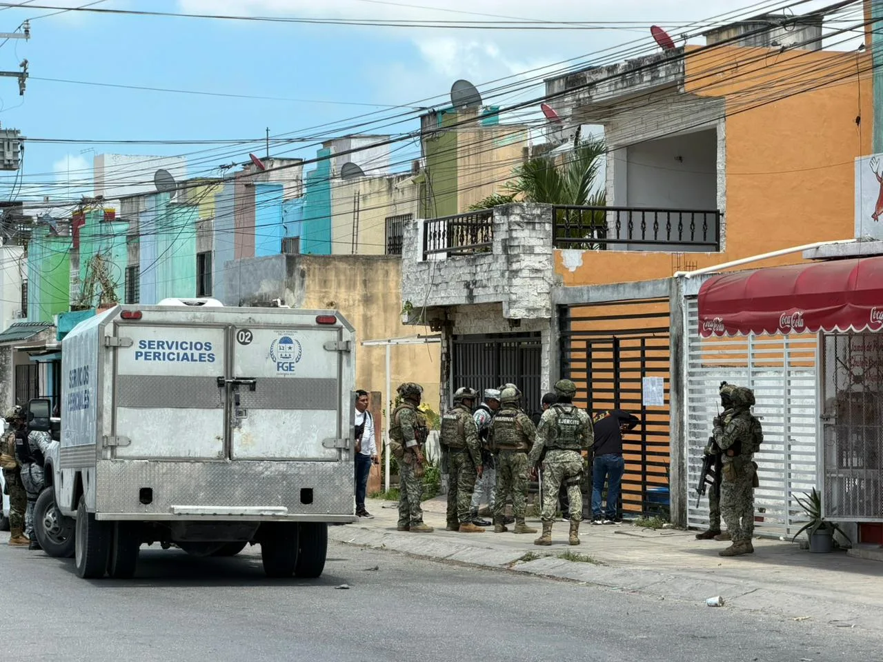 Tres allanamientos en Cancún dejan dos detenidos