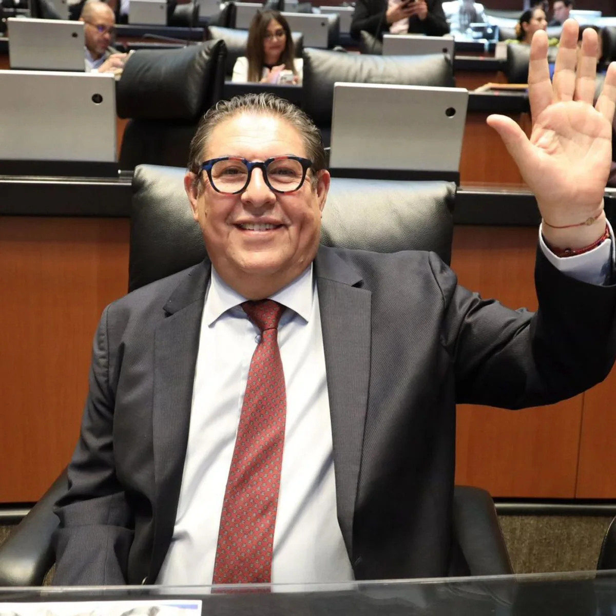 Víctor Mercado se licencia del Senado y abre especulación sobre su futuro político en Morelos