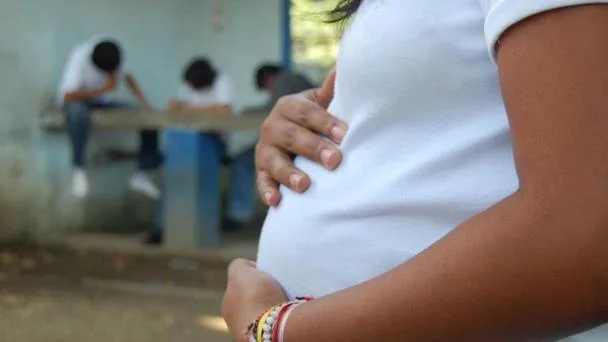 Alerta por el alto número de niñas menores de 15 años que se vuelven madres en México