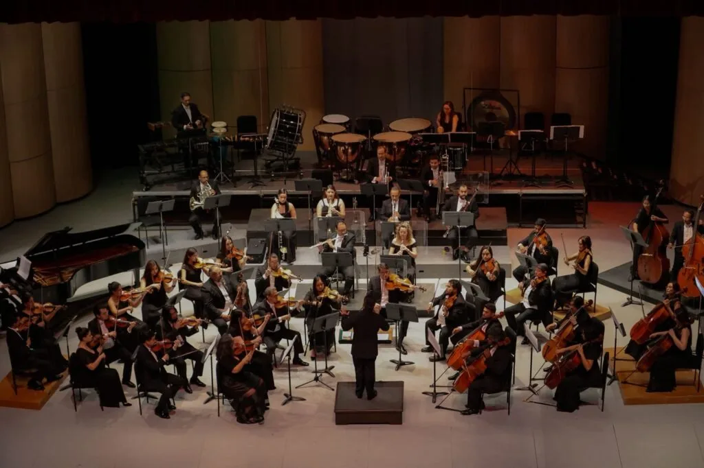 La Orquesta Filarmónica de Chihuahua homenajea a José José con concierto sinfónico