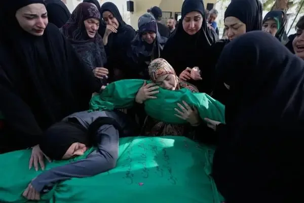 Ataques israelíes en el sur de Líbano dejan 51 muertos en un día, incluidos paramédicos