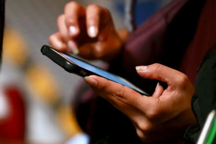 Aumenta la difusión de contenidos que promueven masculinidades tóxicas entre jóvenes en internet
