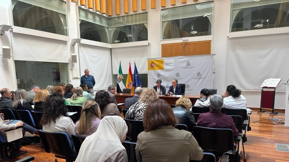 Badajoz reanuda la emisión de certificados para migrantes y agiliza su regularización