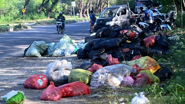 Bali enfrenta crisis ambiental por el aumento descontrolado de basura en sus calles y playas