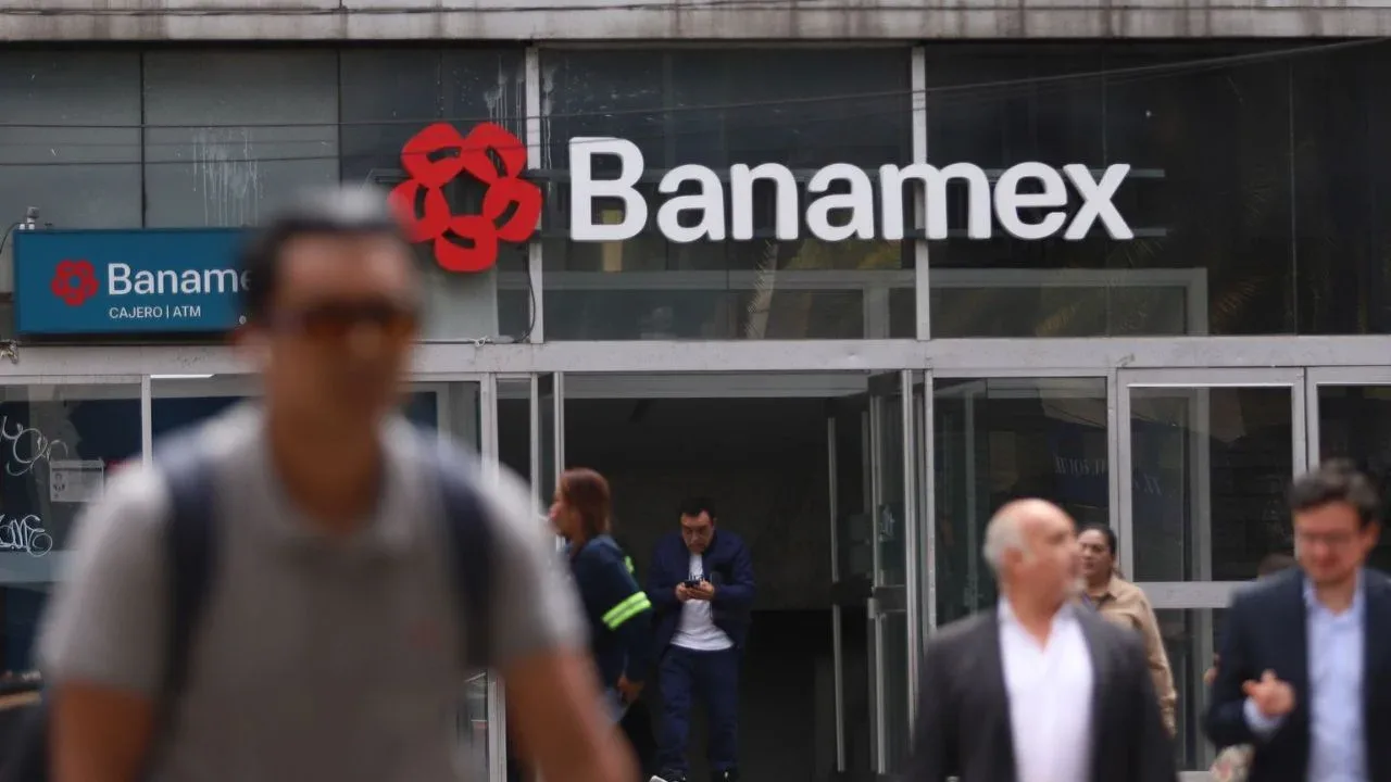 Bancos en México cierran sucursales el 1 de mayo; servicios digitales seguirán activos