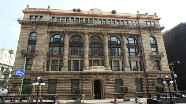 Banxico lanza monedas conmemorativas del Mundial FIFA 2026 en México