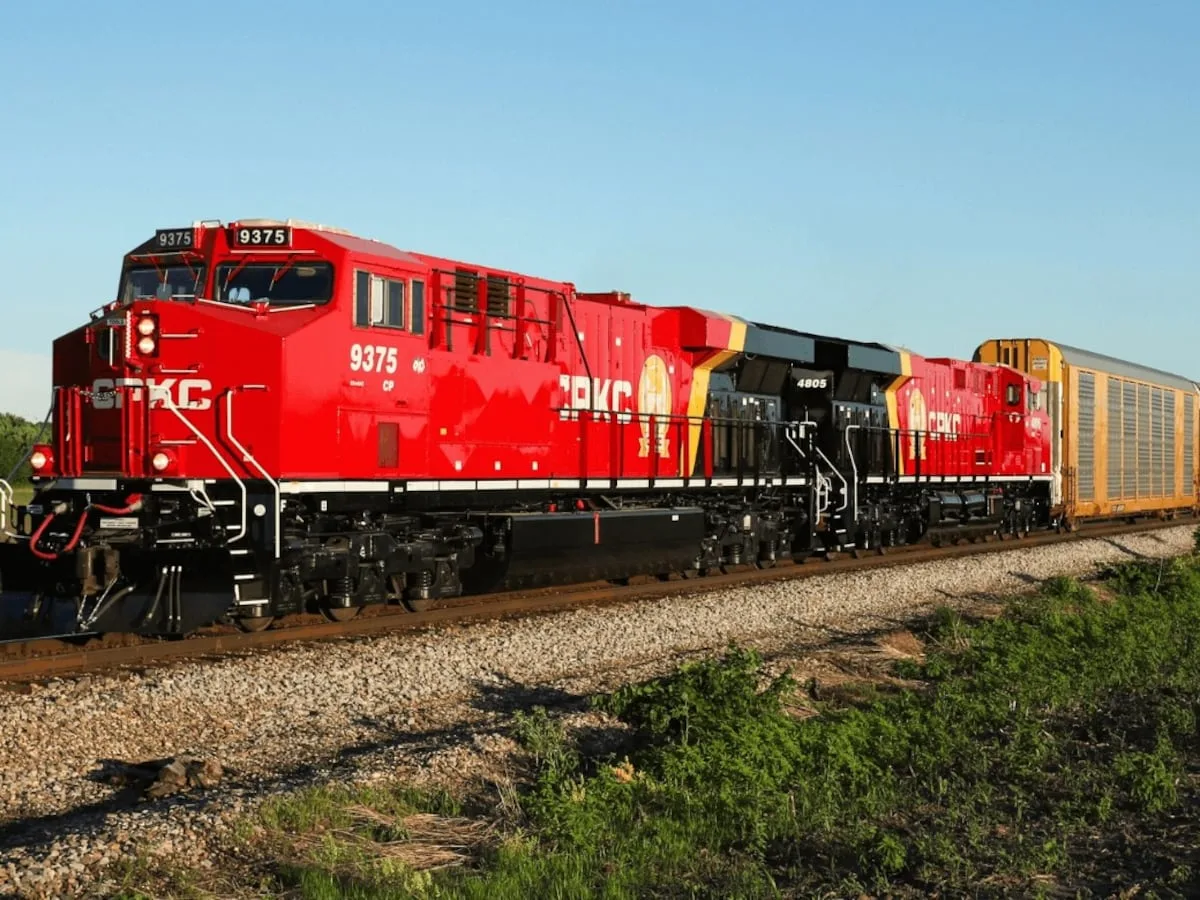 Canadian Pacific Kansas City demanda a México por trato discriminatorio en inversiones ferroviarias