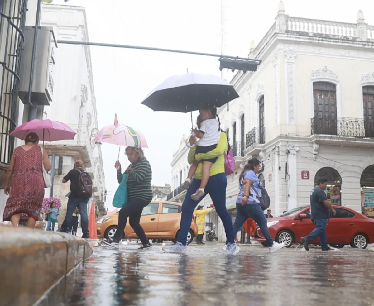 Casi 23 horas sin electricidad paralizaron el Centro Histórico de Mérida