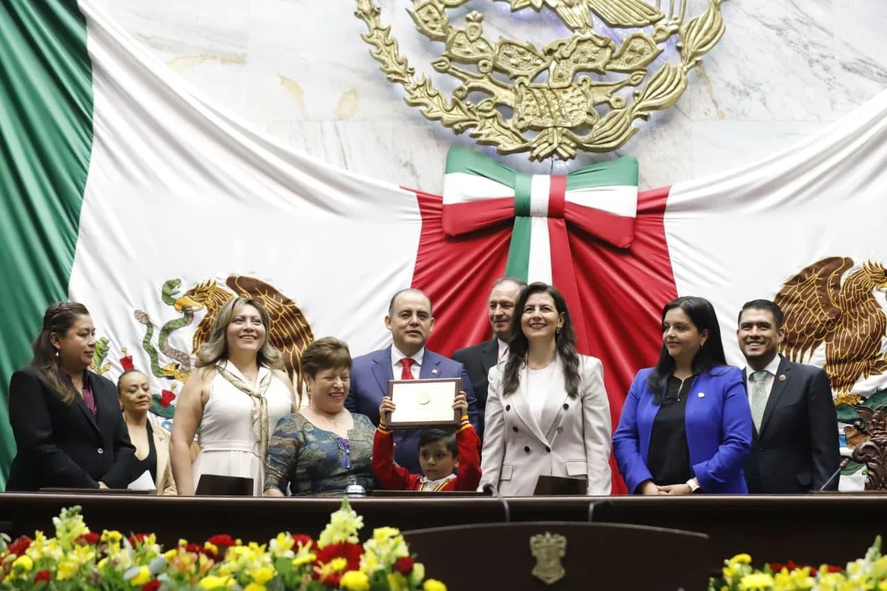 Congreso del Estado reconoce al Proyecto Cendi con la Condecoración al Mérito Docente