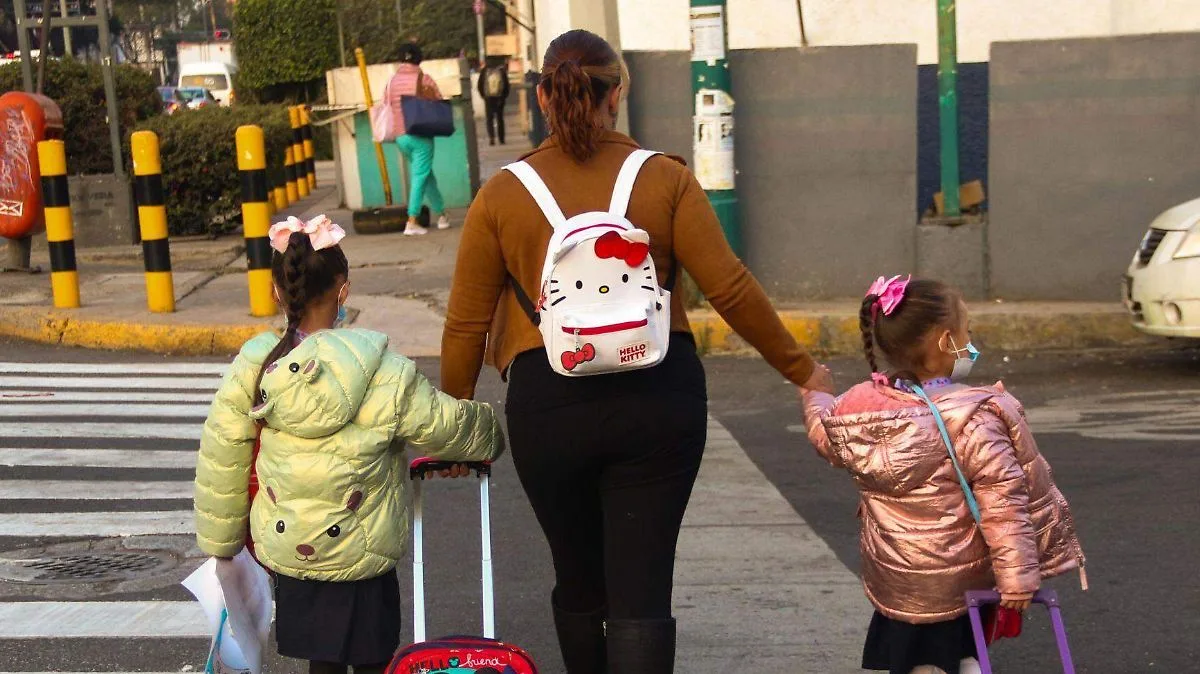 Crece el rechazo al adelanto del cierre del ciclo escolar entre madres y padres de familia