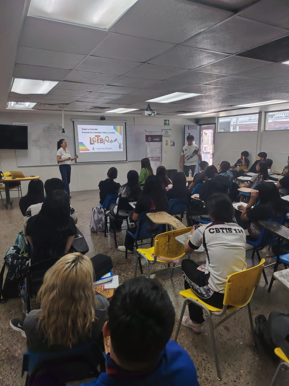 Curso en CBTis 114 busca prevenir la homofobia, bifobia y transfobia entre estudiantes