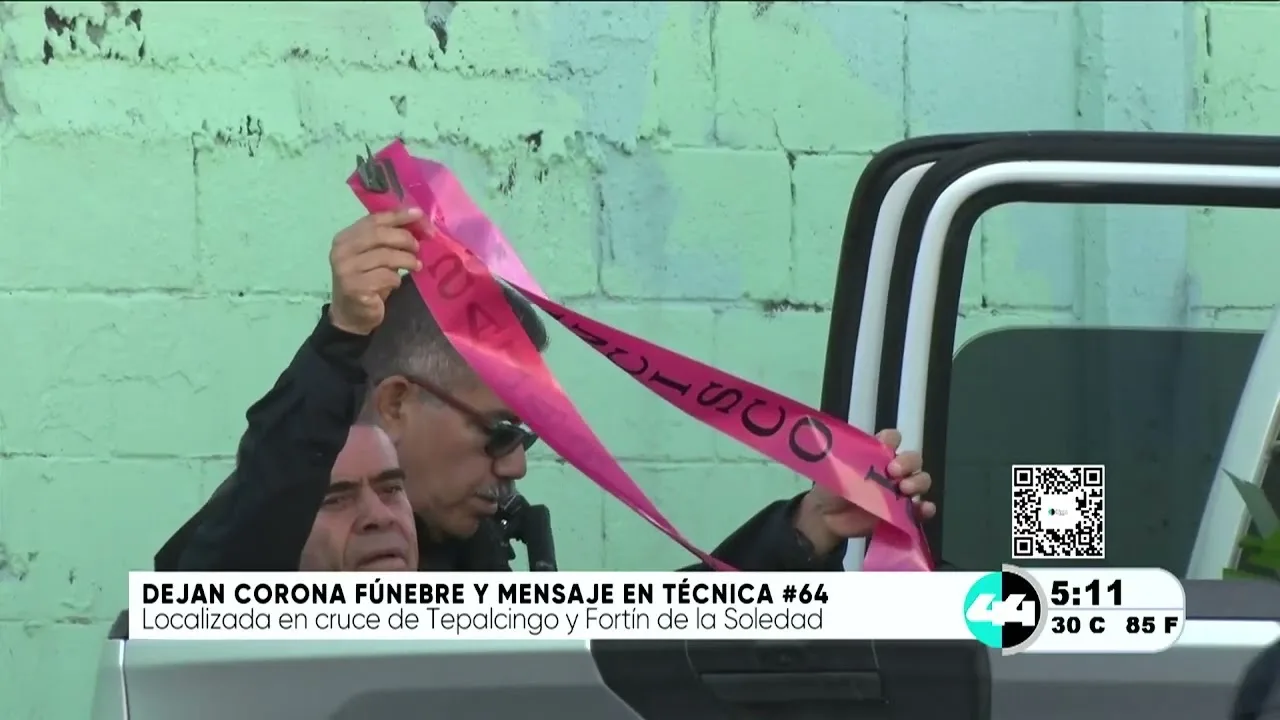 Dejan coronas fúnebres y mensaje amenazante en secundaria de Ciudad Juárez