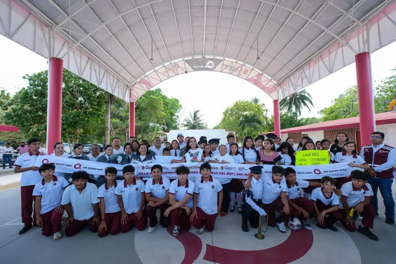 Después de más de 50 años, la telesecundaria de Xul-Ha estrena domo para actividades escolares