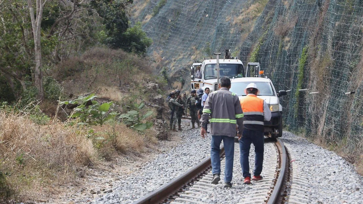 Destinan 44.6 millones de pesos para inspección de vías del Tren Interoceánico tras accidente fatal