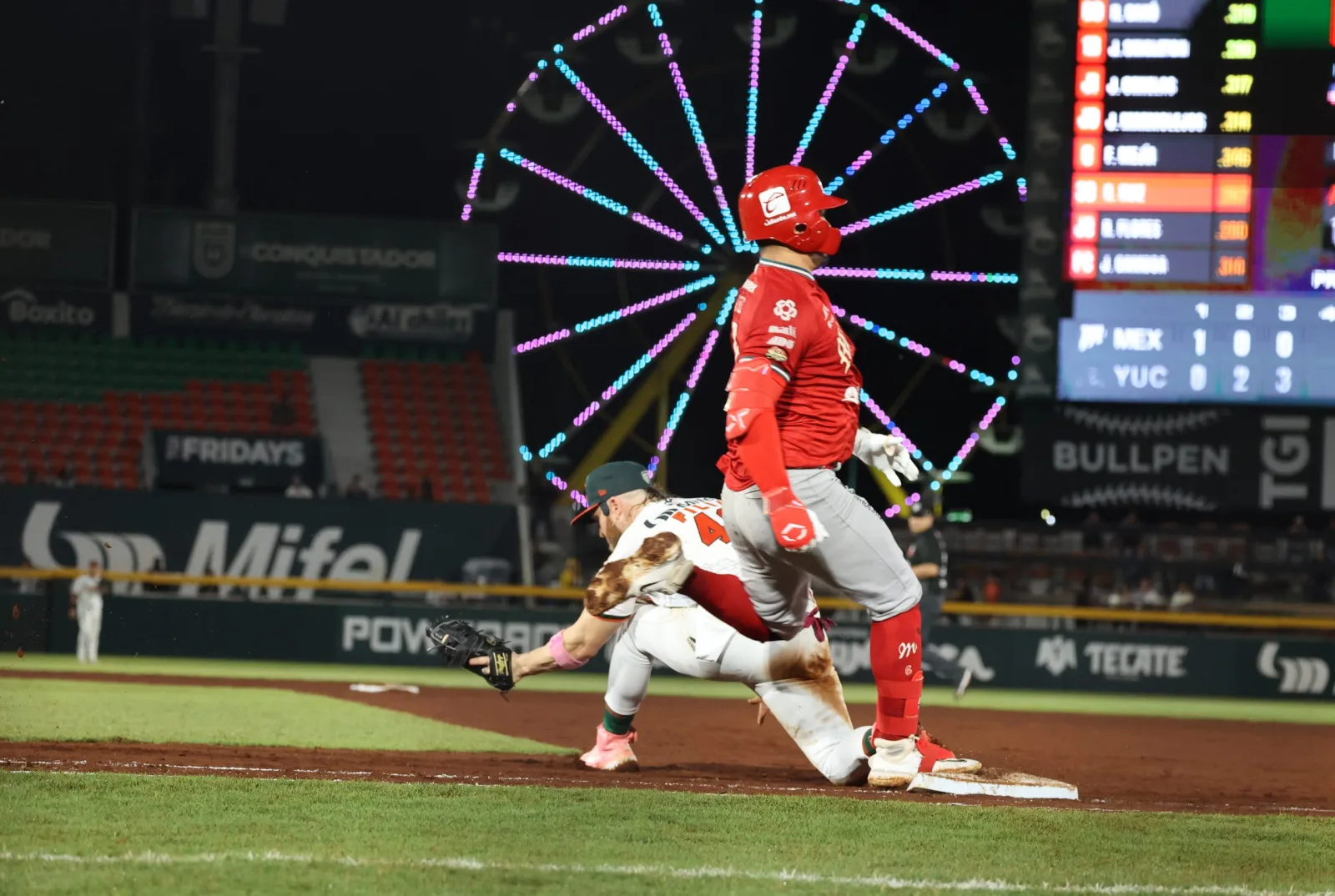 División de victorias entre Leones y Diablos en el Kukulcán y retiro del número de Óscar Rivera