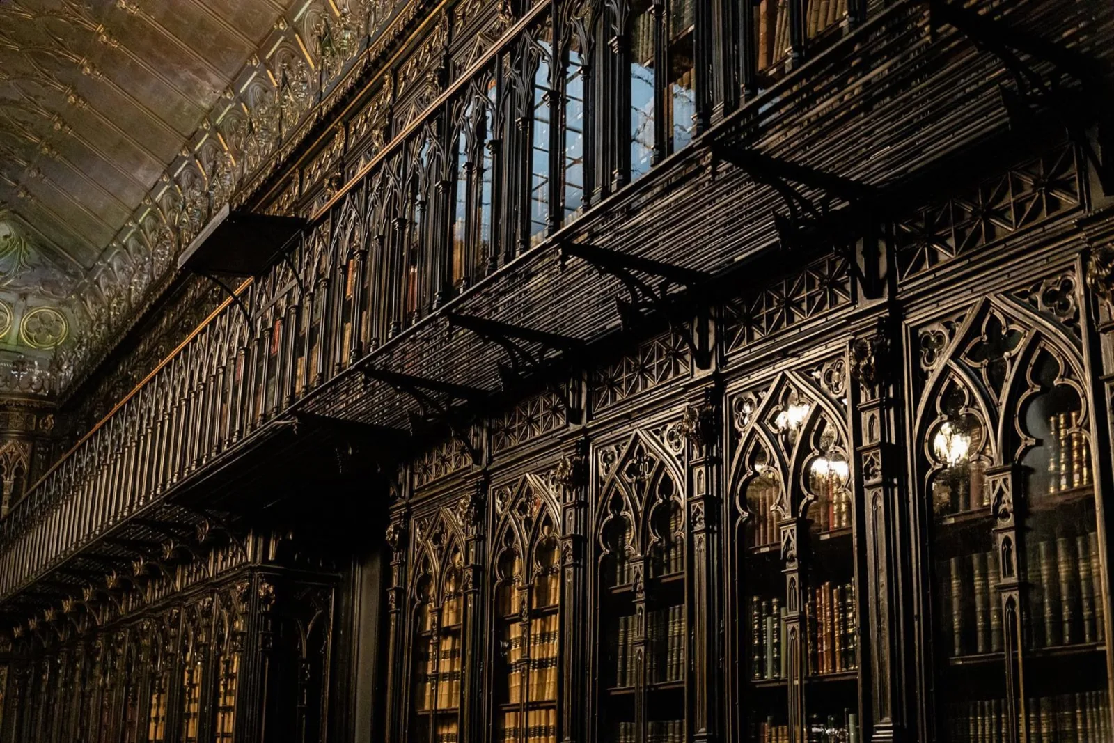 El Senado invertirá 245.775 euros en digitalizar su fondo bibliográfico histórico