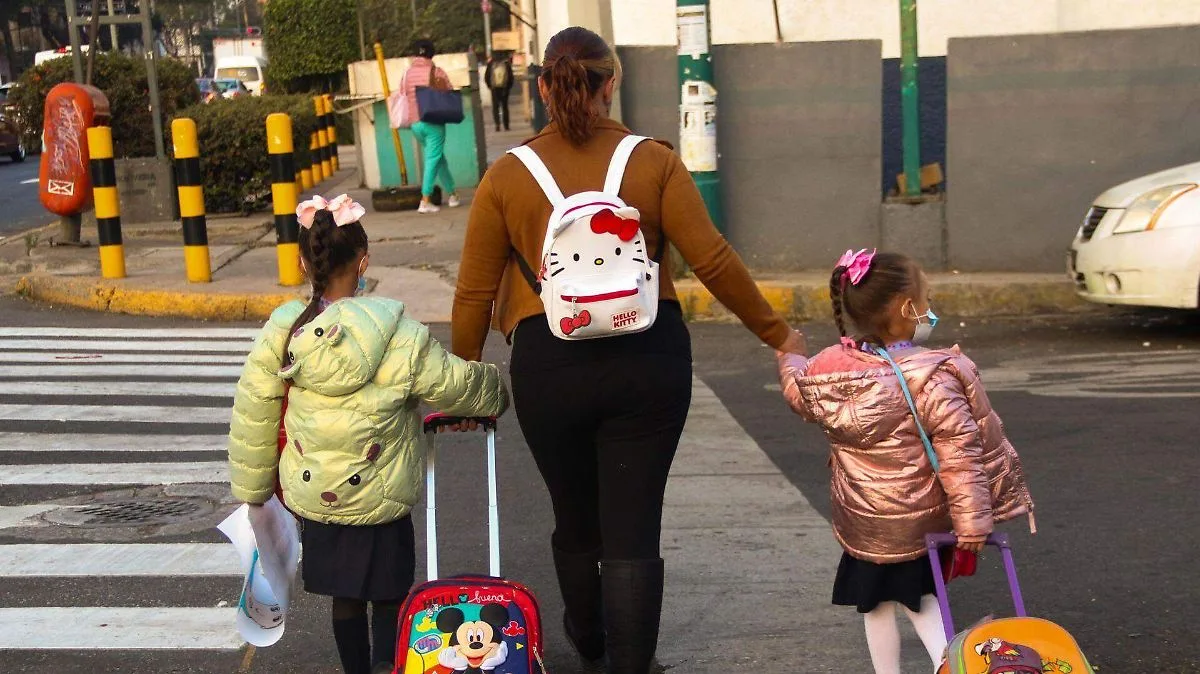 Estados adaptan calendarios escolares 2025-2026 para terminar antes de las vacaciones de verano