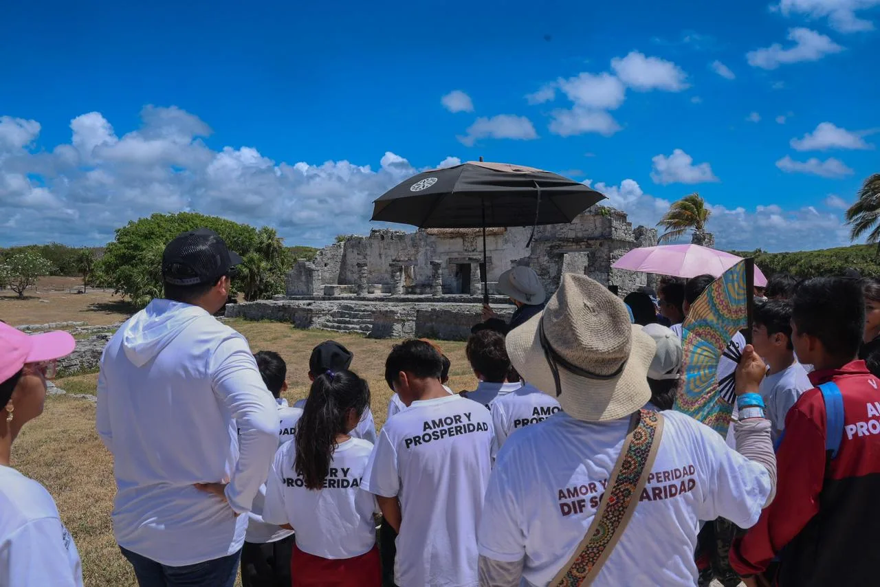 Estudiantes del DIF Playa del Carmen aprenden sobre cultura maya en Tulum