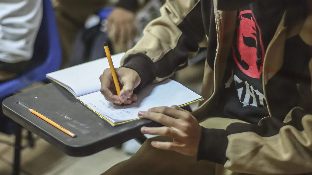 Estudiantes mexicanos concluyen la secundaria con carencias en lectura y matemáticas