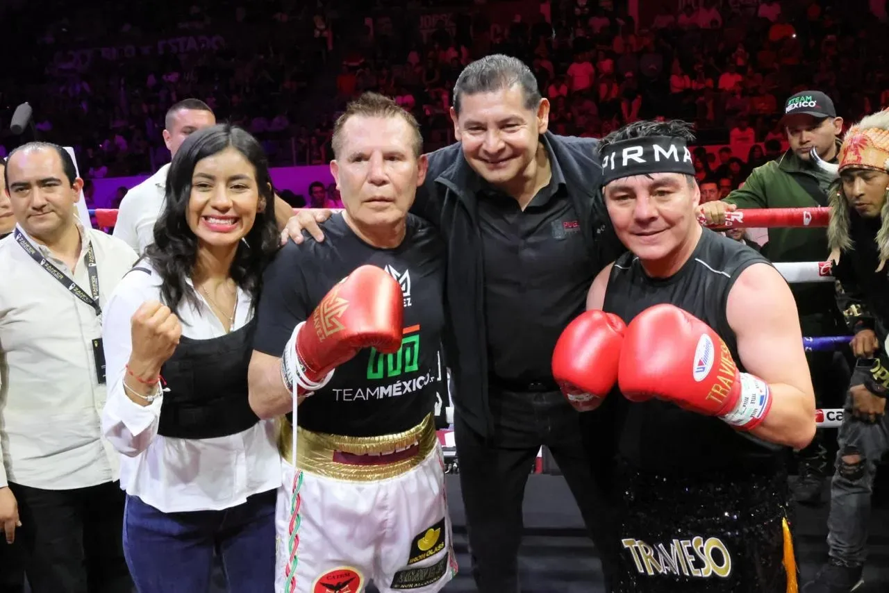 Exhibición de boxeo entre Chávez y “Travieso” impulsa proyecto contra adicciones en Puebla