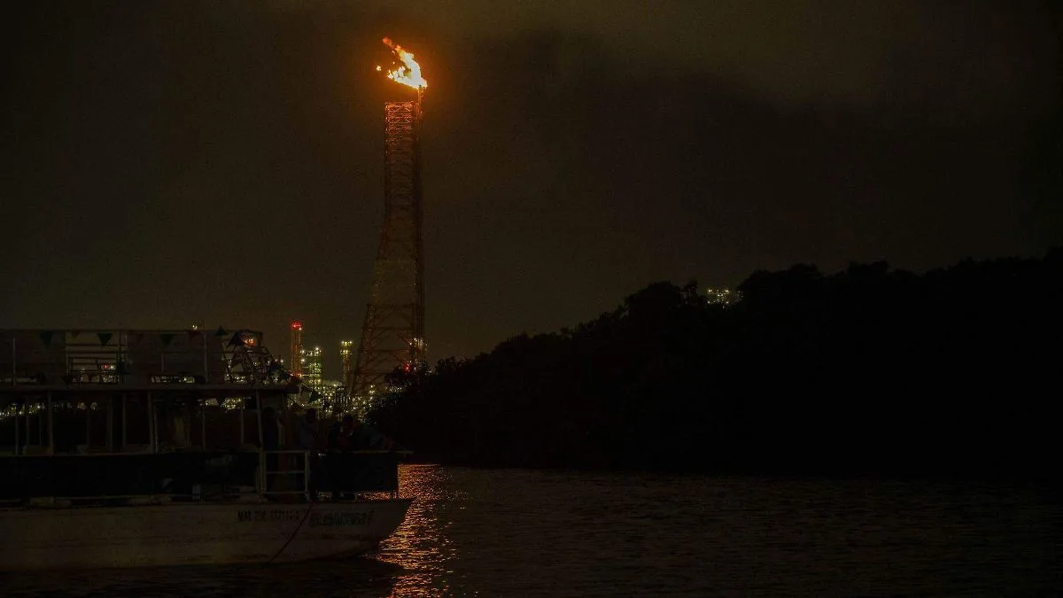 Explosión en refinería de Pemex en Salina Cruz deja personas heridas