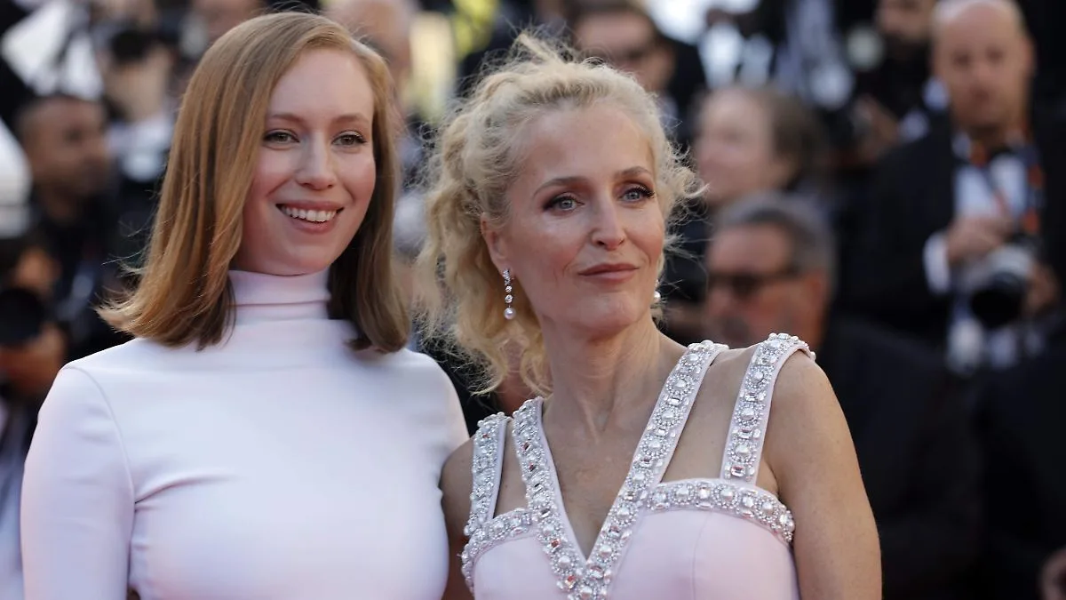 Gillian Anderson y Hannah Einbinder reavivan el cine con una comedia de terror en Cannes