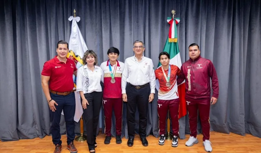 Gobernador de Tamaulipas reconoce a dos campeones nacionales de la Olimpiada 2026