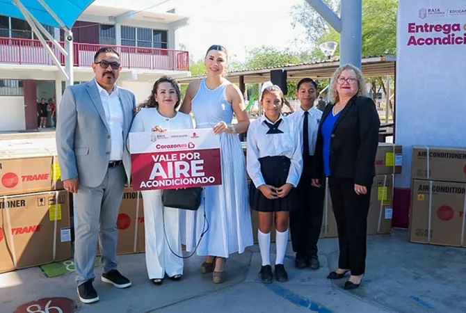 Gobierno de Baja California instala 80 aires acondicionados en escuelas para mejorar el ambiente escolar