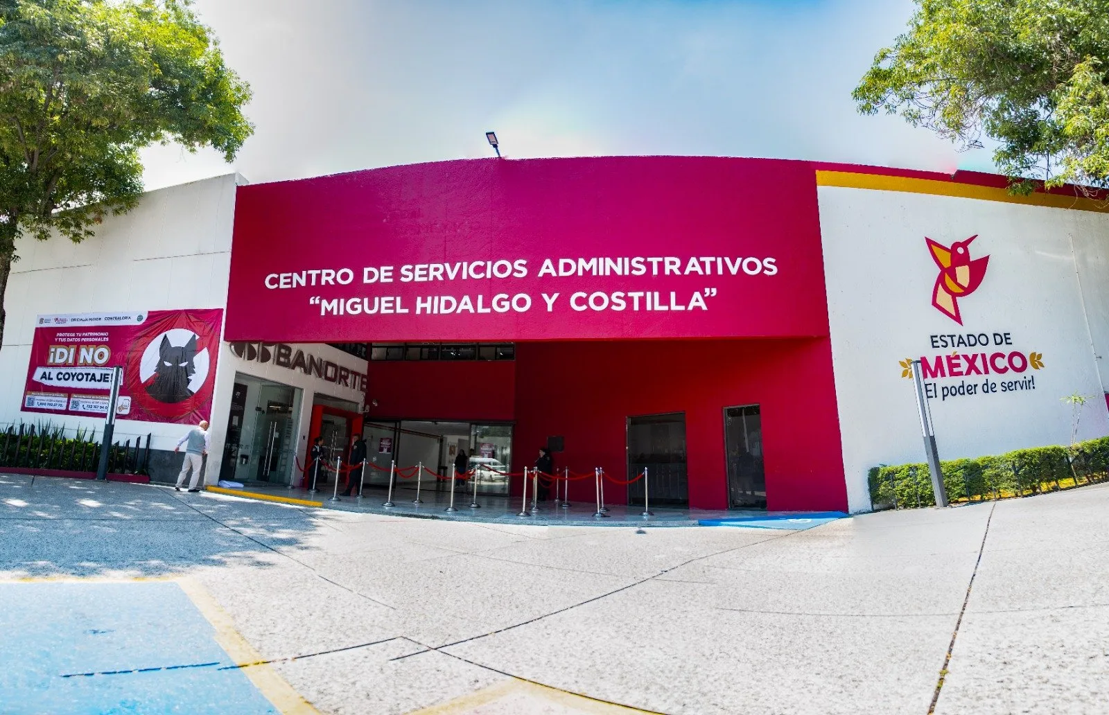 Gobierno del Estado de México refuerza atención ciudadana y combate el cobro ilegal en trámites