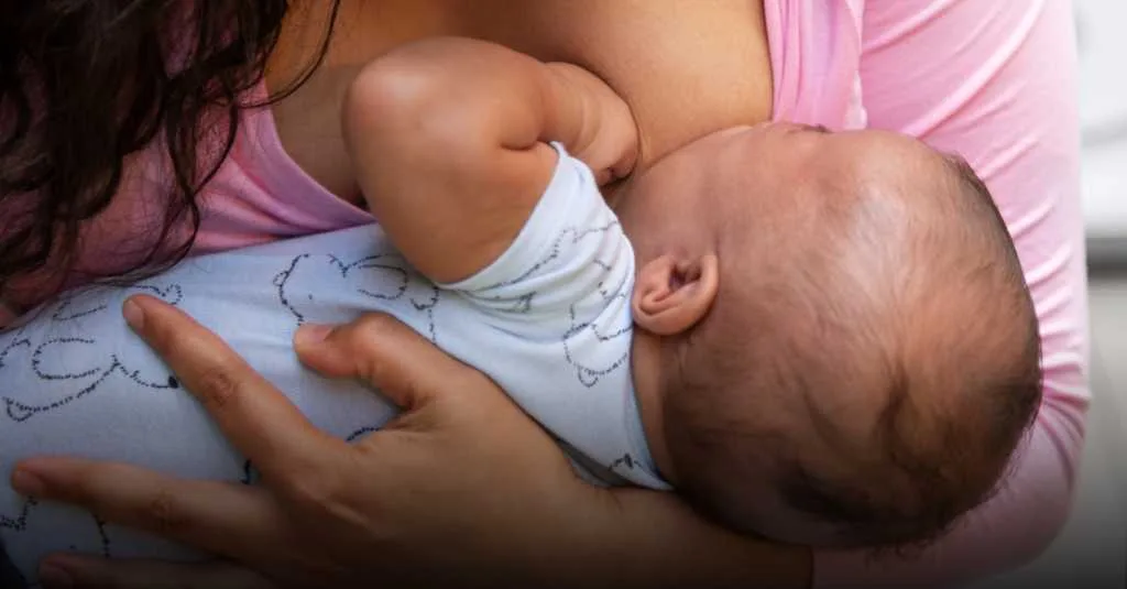 INPer impulsa la lactancia materna para fortalecer la salud de recién nacidos y madres