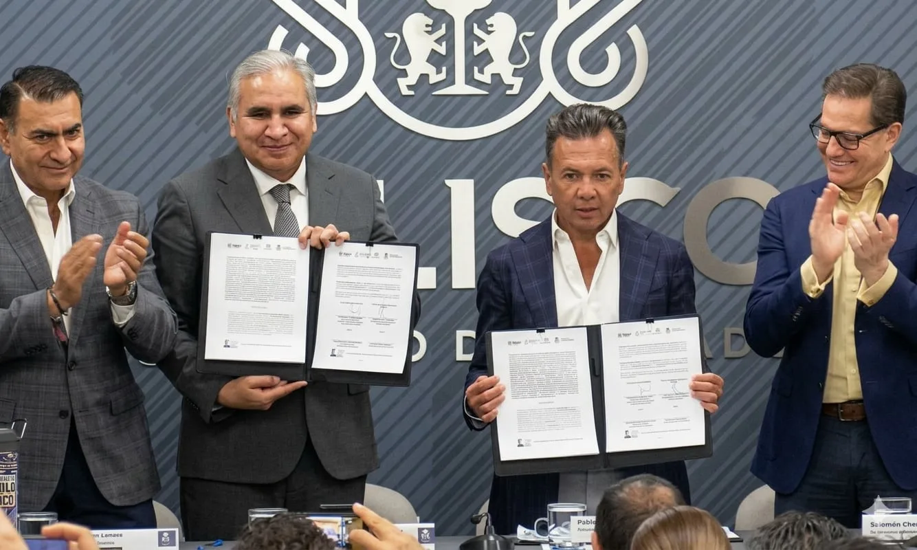 Jalisco y Beneficencia Pública firman convenio para atender a más de 15 mil personas sin seguridad social