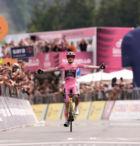 Jonas Vingegaard domina el Giro de Italia y se acerca a un histórico doblete