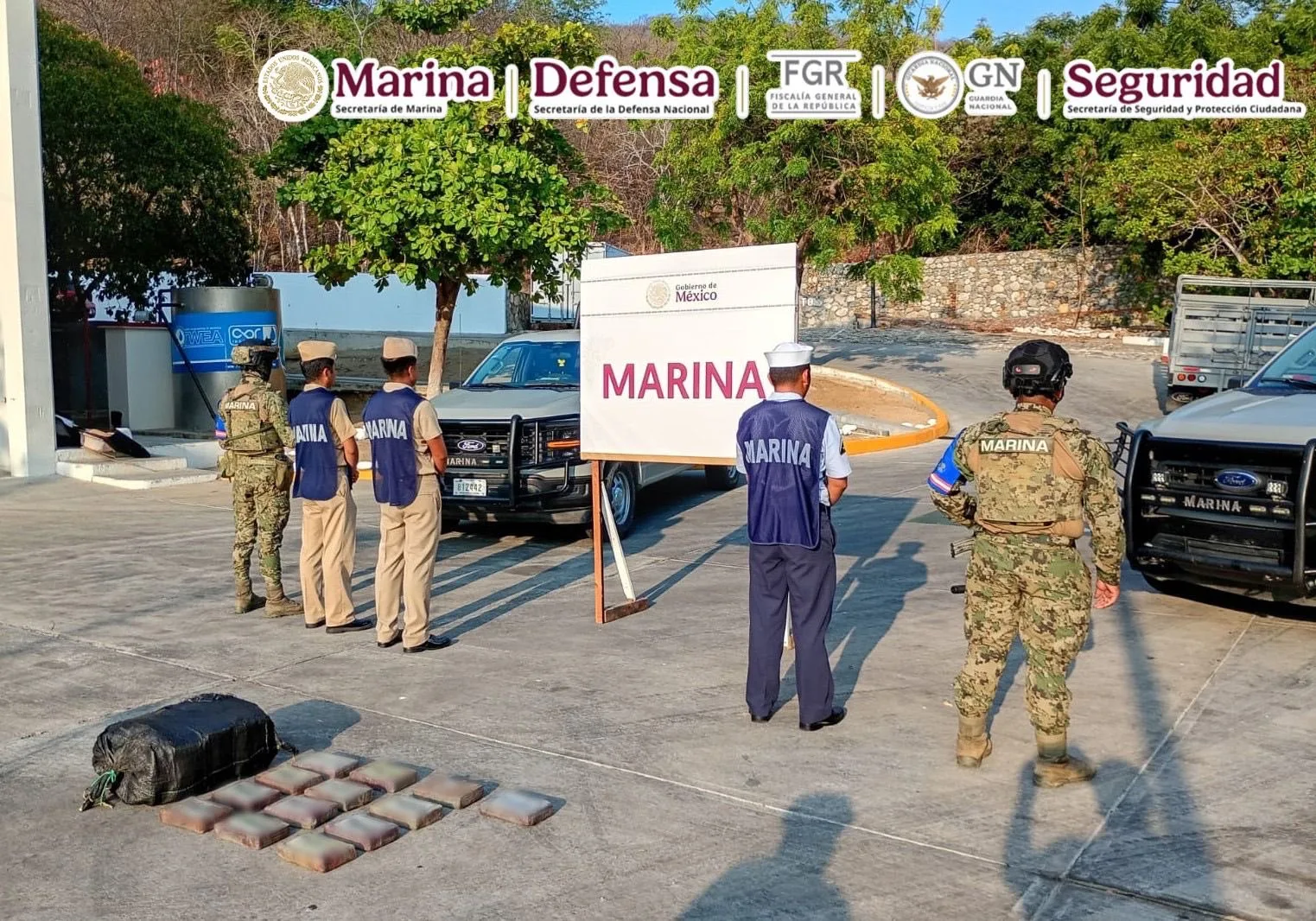 La Armada de México asegura más de una decena de paquetes con cocaína en el Pacífico