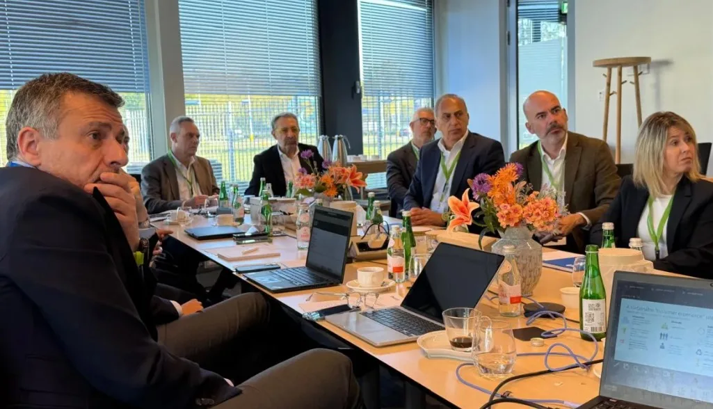 La Sanidad de Castilla-La Mancha visita el centro de innovación de Philips en Países Bajos