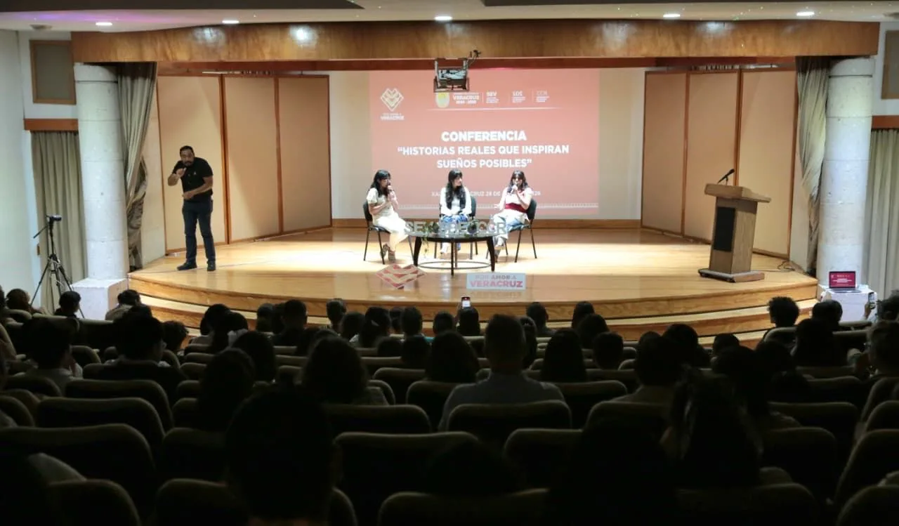 La SEV organiza conferencia sobre historias de vida que inspiran a estudiantes veracruzanos