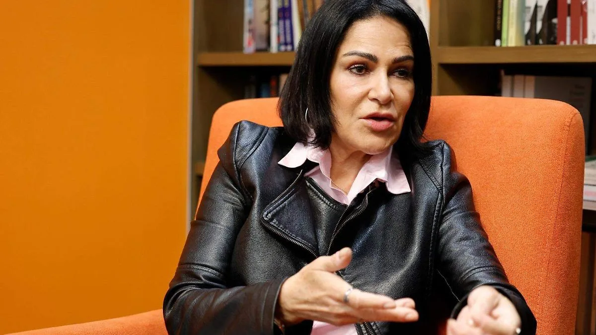 Lydia Cacho rescata la lucha femenina y las heridas sociales de México entre 1968 y 1971