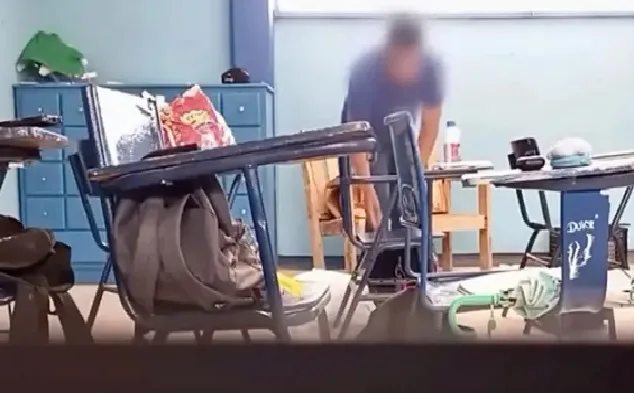 Maestro de Sonora detenido tras ser captado robando a sus propios alumnos