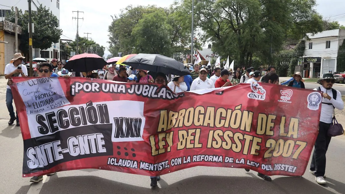 Marcha por el Día del Maestro en CDMX genera cierres viales y ofrece rutas alternas