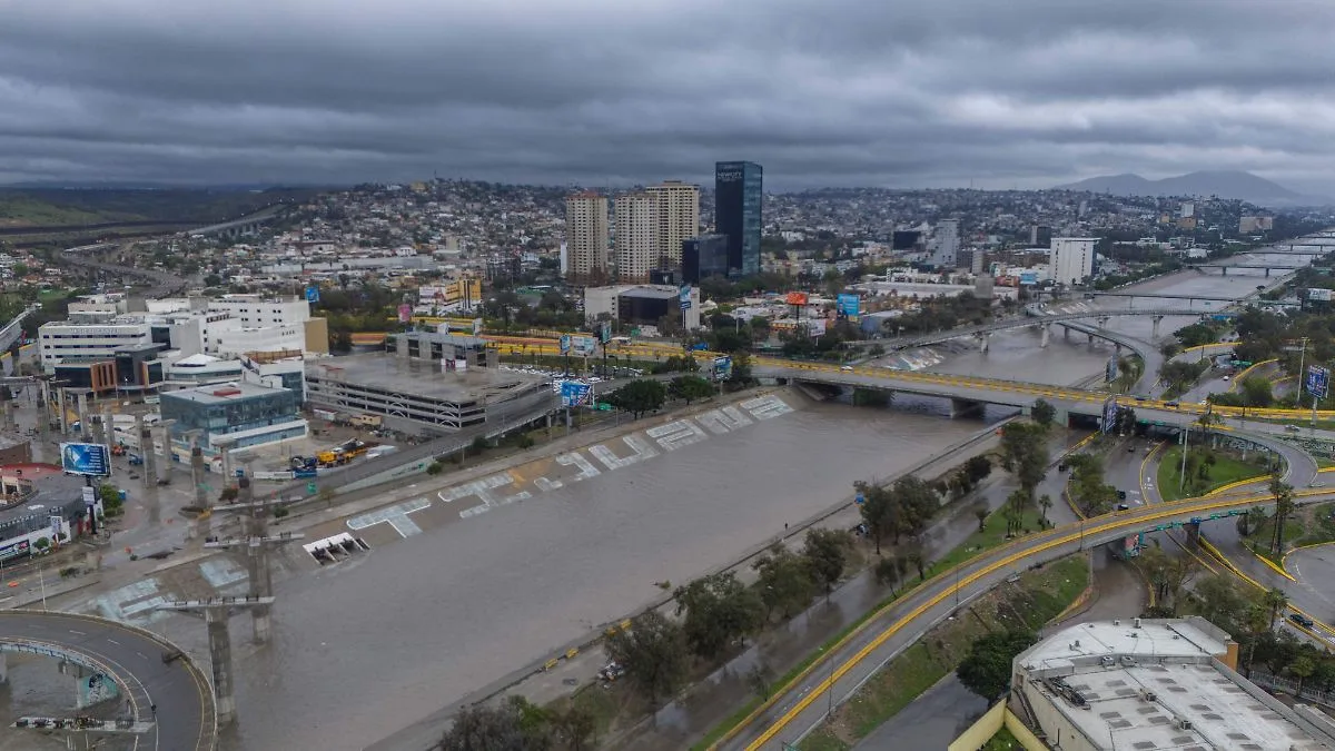 México es señalado por daños ambientales que afectan playas de California