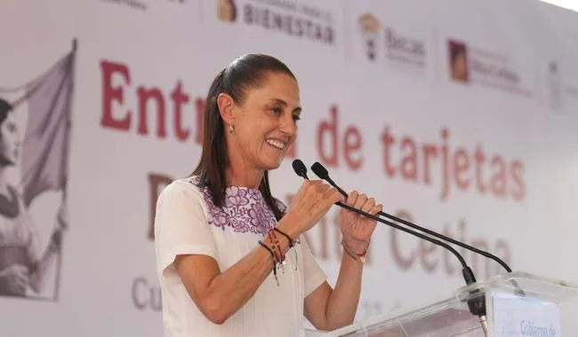 México impulsa la educación básica con la entrega de la Beca Rita Cetina en Tabasco