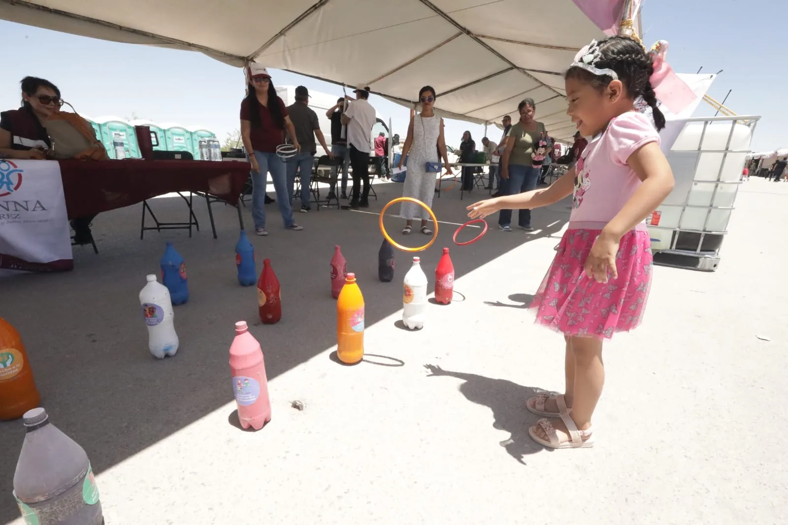 Niños participan en actividades recreativas durante Cruzada por Juárez por la Paz