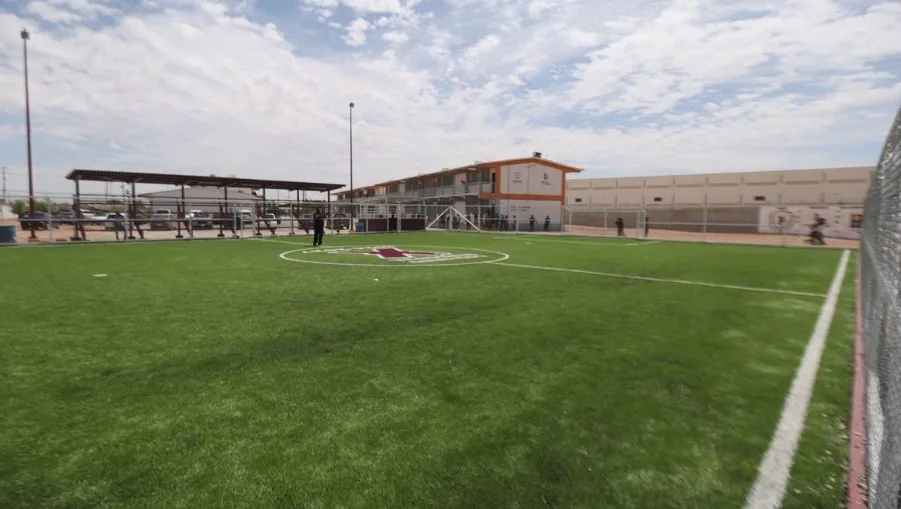 Nuevo complejo deportivo mejora la infraestructura de la Secundaria Técnica 97 con inversión ciudadana