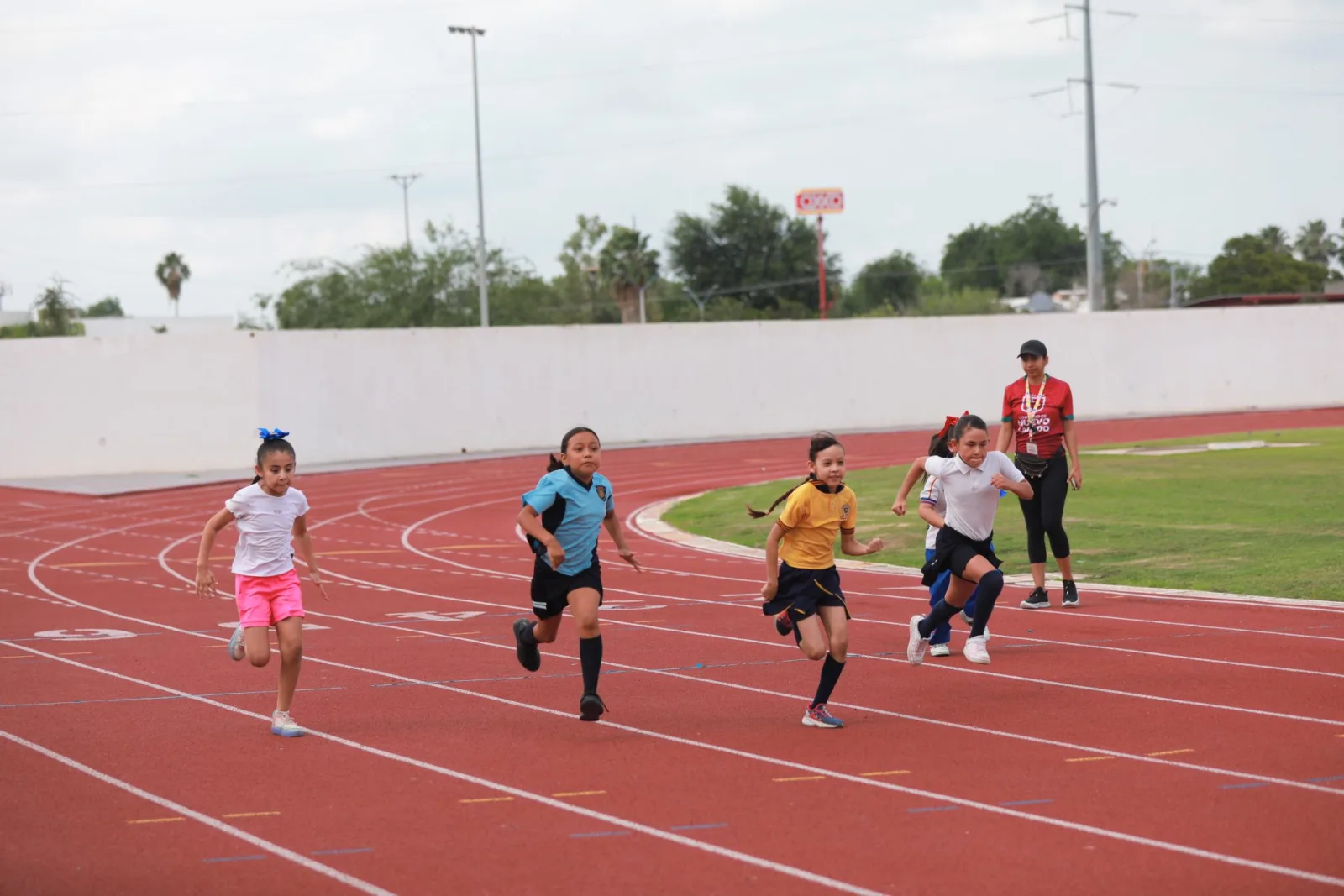 Nuevo Laredo organiza festival de velocidad para fomentar el atletismo juvenil