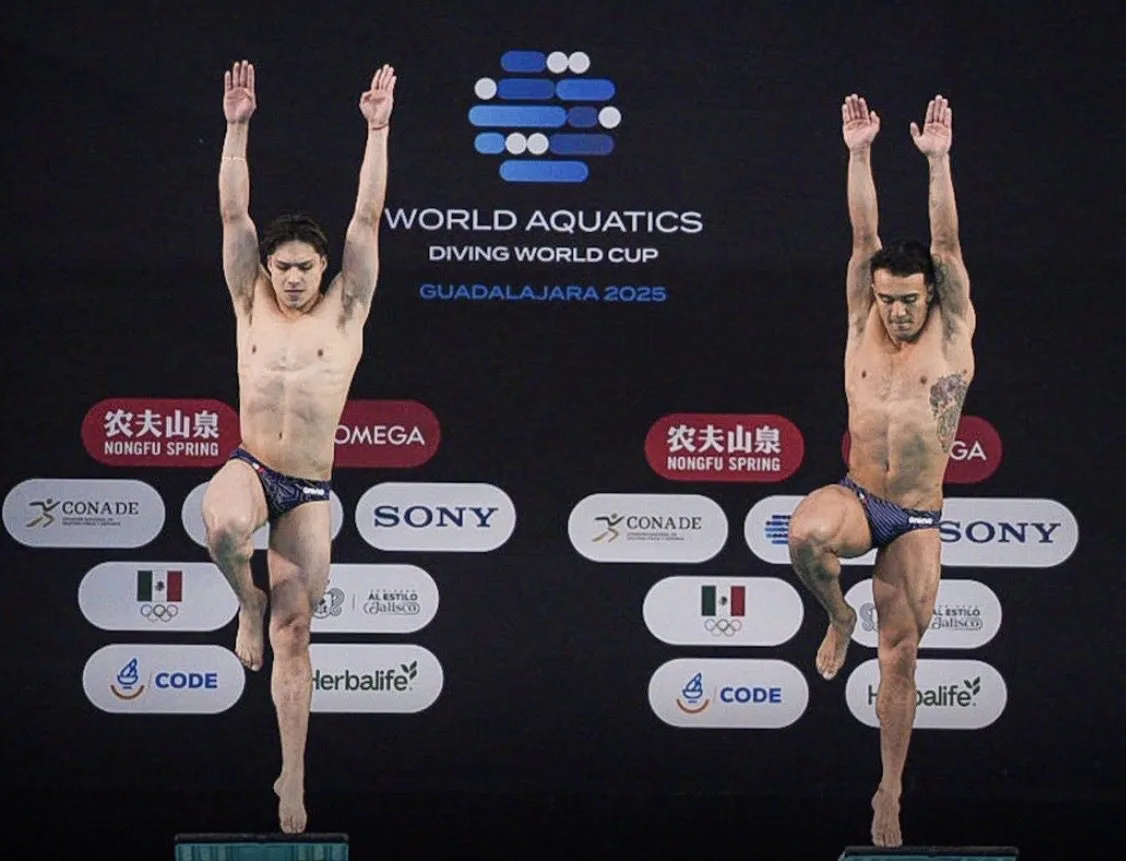 Olvera y Celaya logran plata en trampolín sincronizado en la Copa del Mundo de Clavados