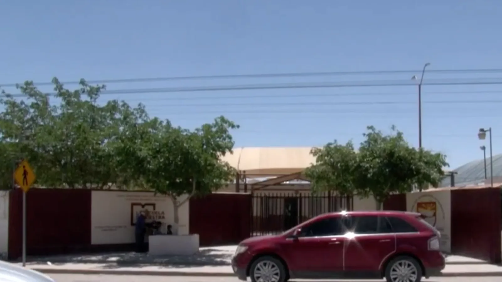 Padres llaman a no comprar equipo robado en escuela de la colonia Roma