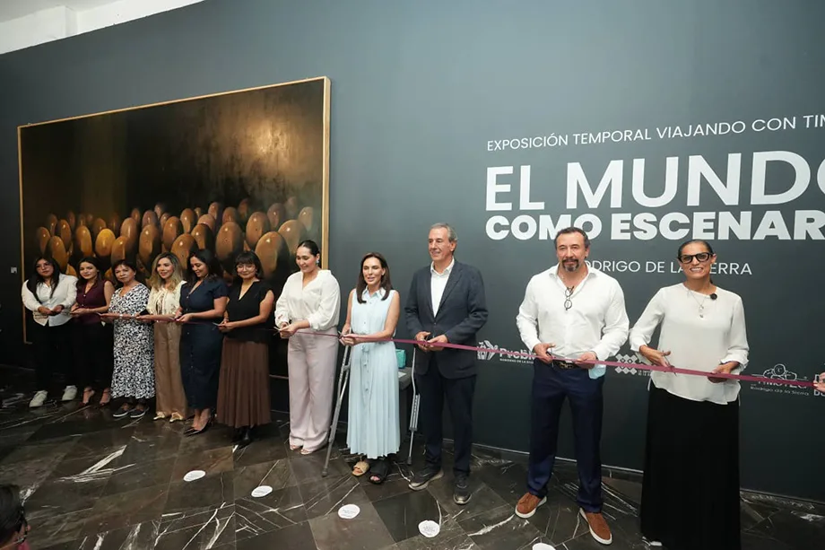 Pepe Chedraui inaugura exposición de Rodrigo de la Sierra en el Palacio Municipal de Puebla